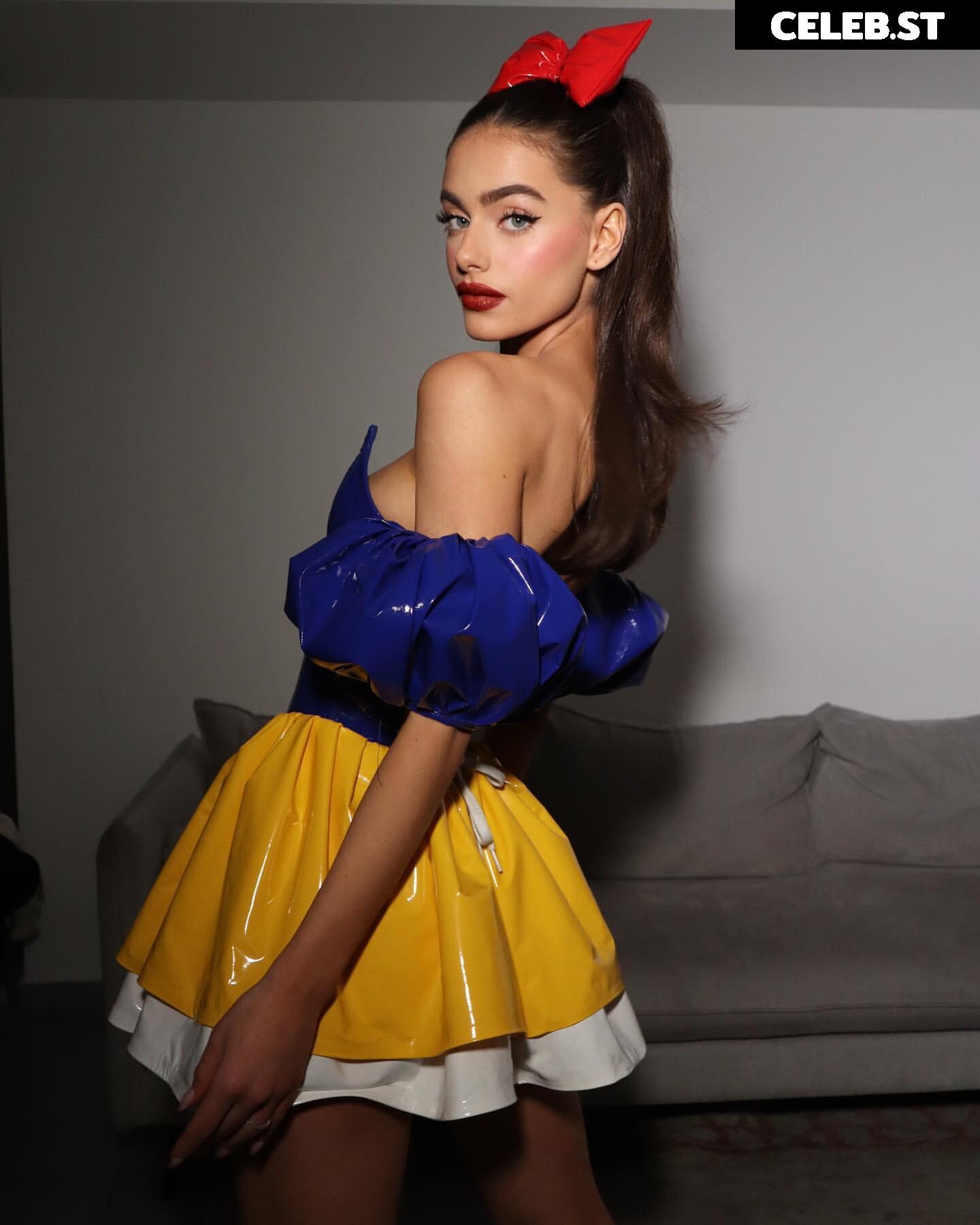 Yael Shelbia Image 11931619