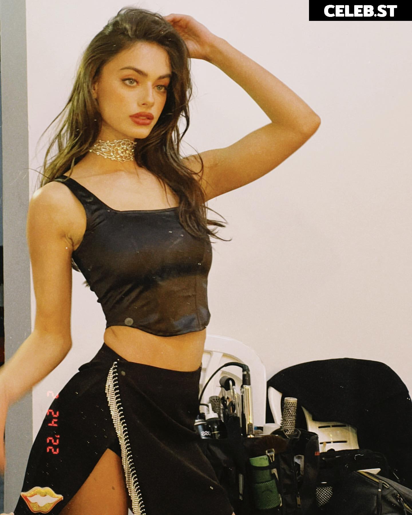 Yael Shelbia Image 11931609