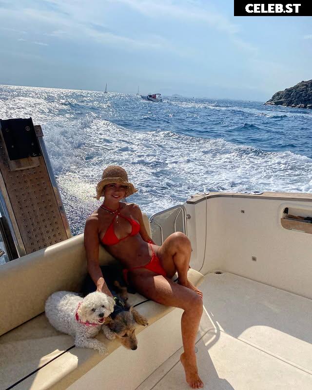 Maria Riera Image 11931172