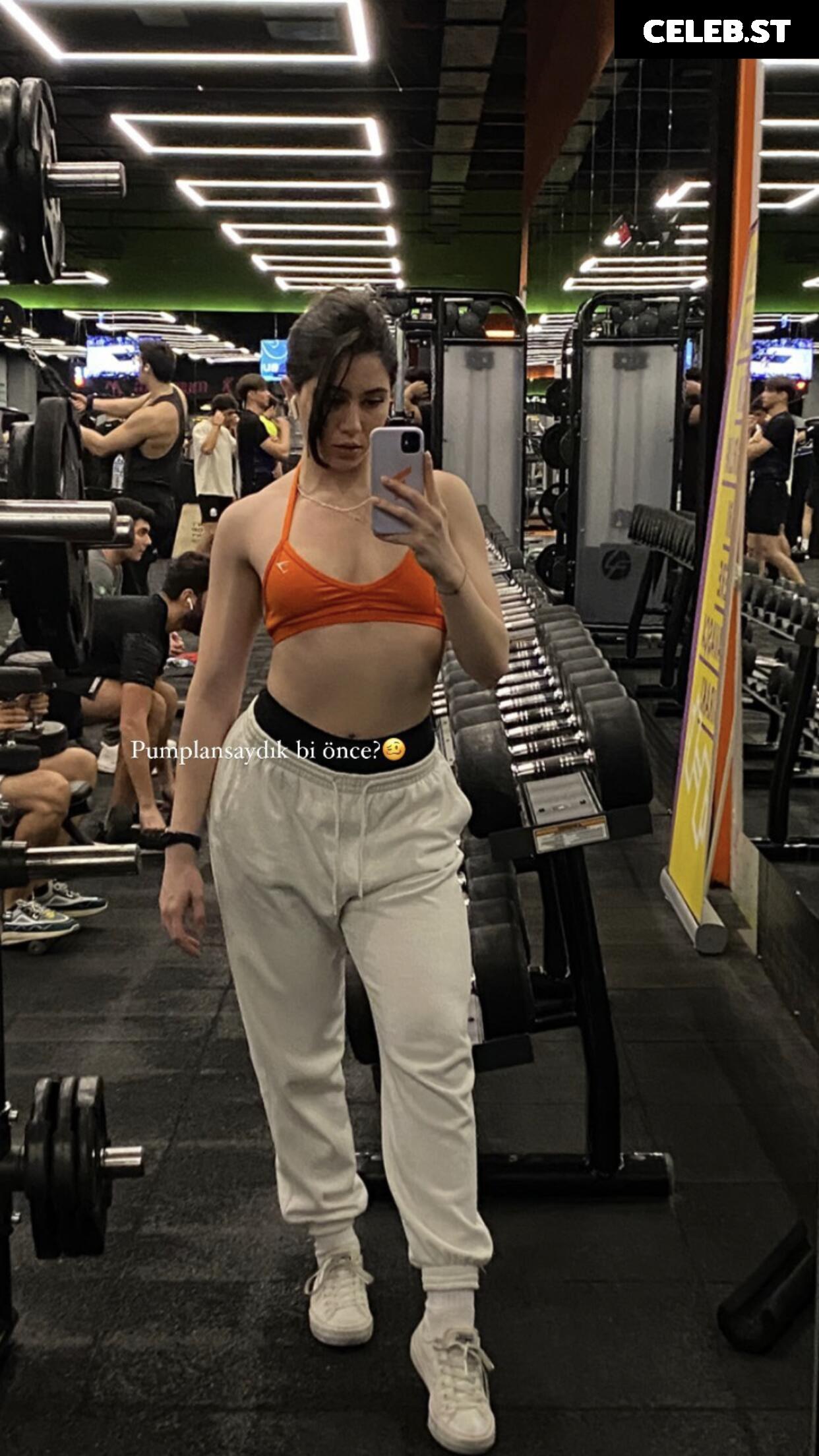 Hilal fener / hilalfenerr Image 11930833