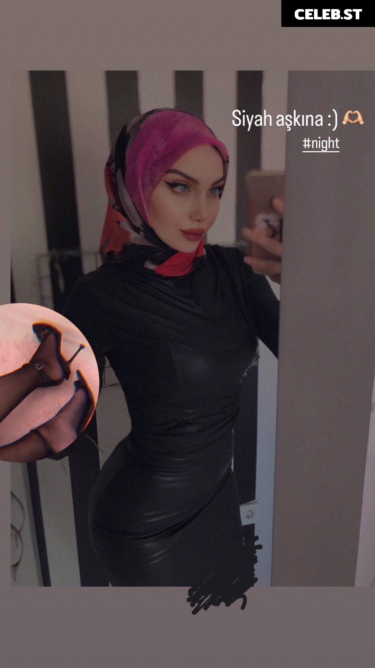 sariikubraa / heliosari Image 11930589