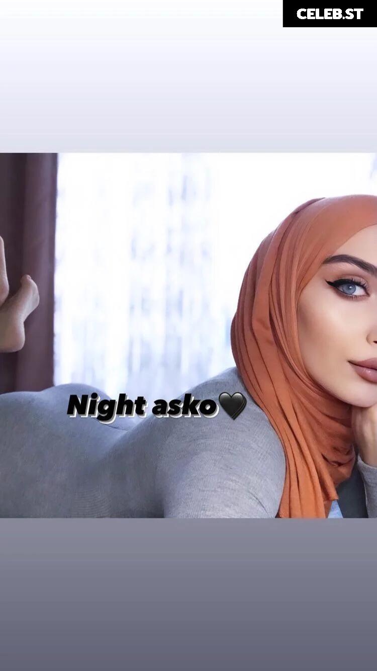 sariikubraa / heliosari Image 11930536