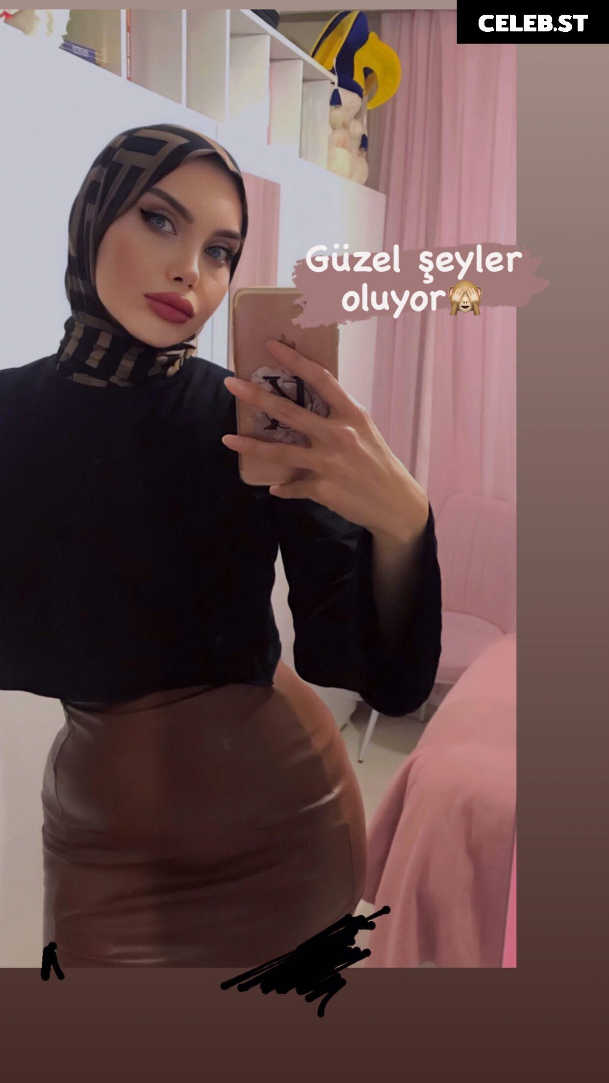 sariikubraa / heliosari Image 11930562