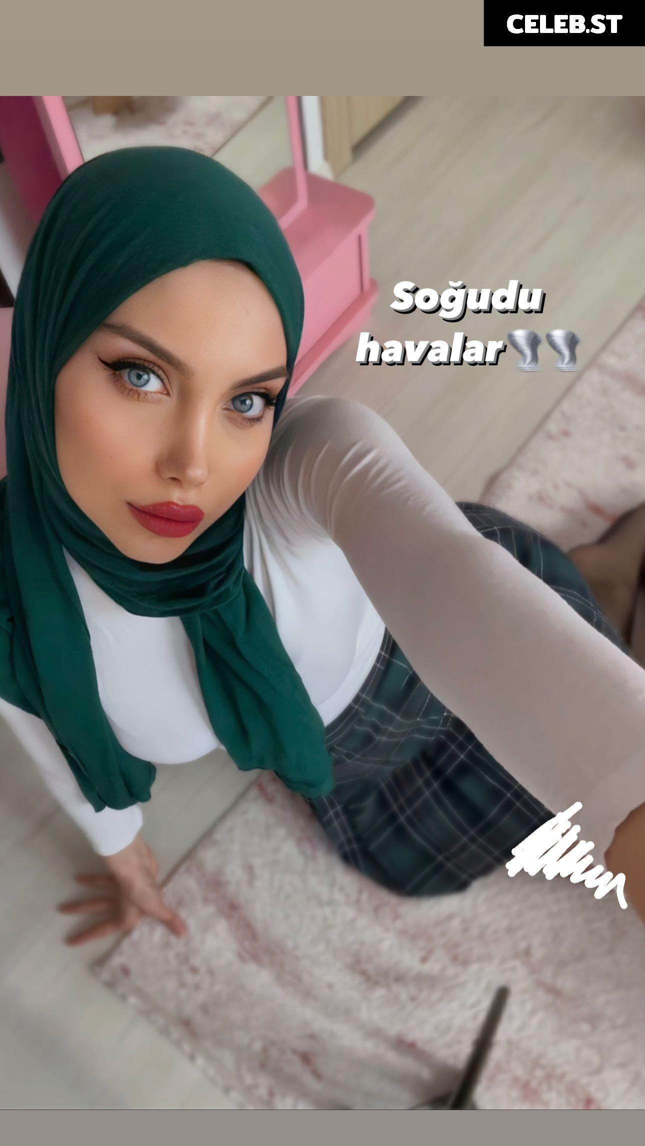 sariikubraa / heliosari Image 11930564