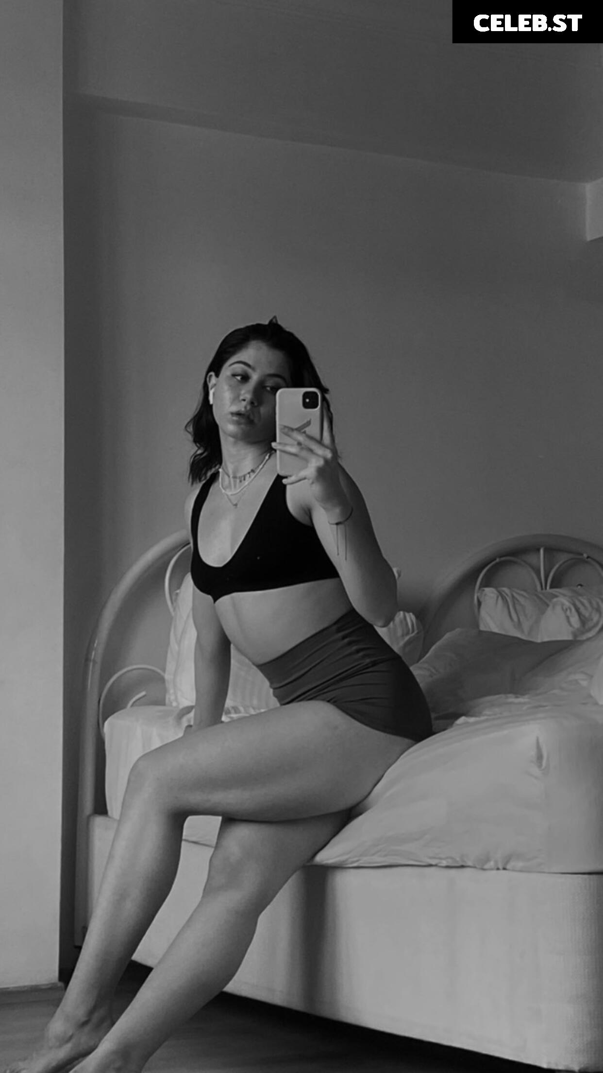 Hilal fener / hilalfenerr Image 11930736