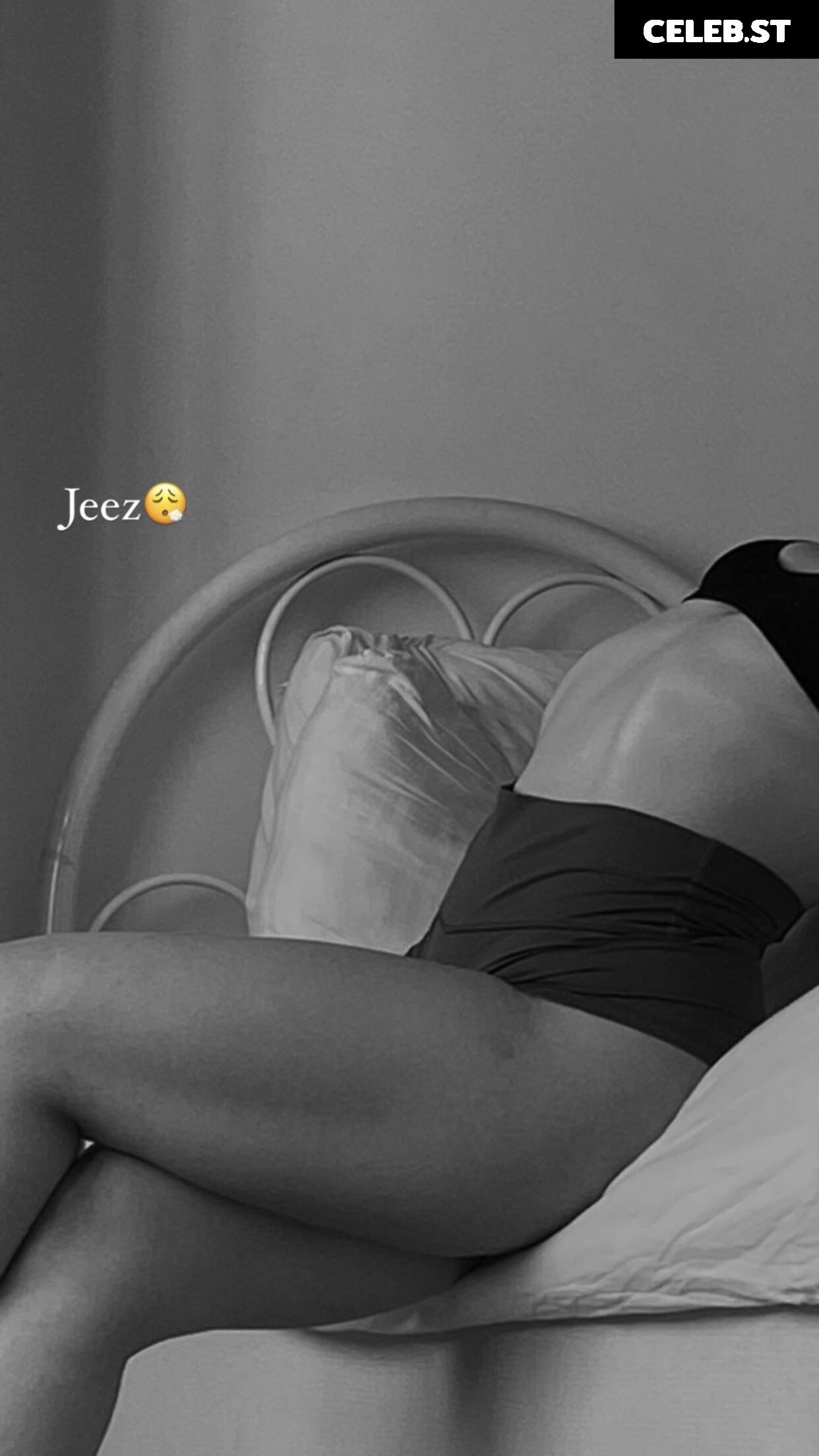 Hilal fener / hilalfenerr Image 11930686