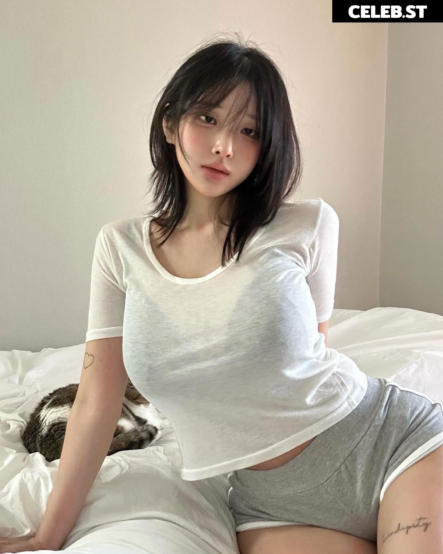 xouuuus / YUYU 유유 Image 11939816