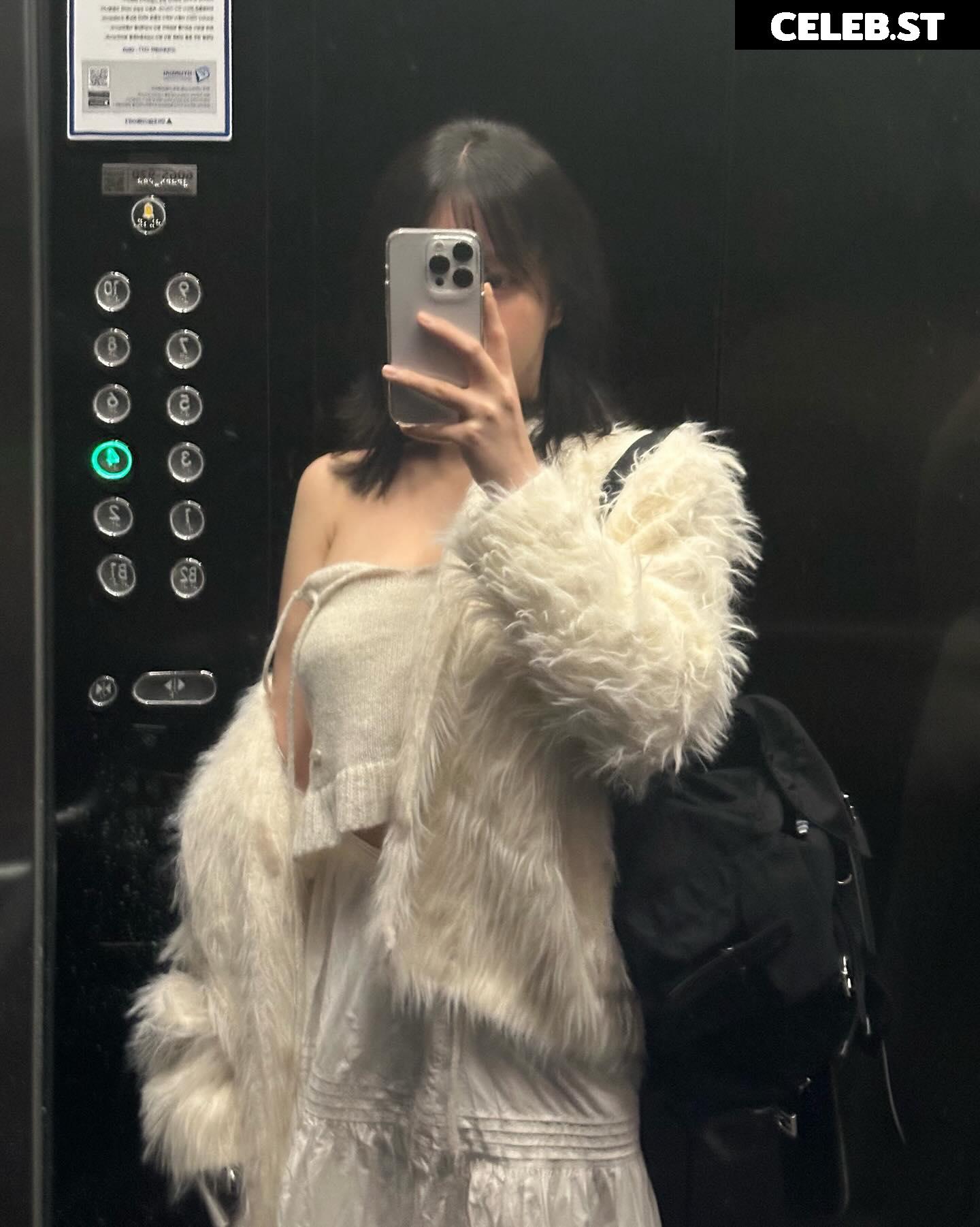 xouuuus / YUYU 유유 Image 11939788