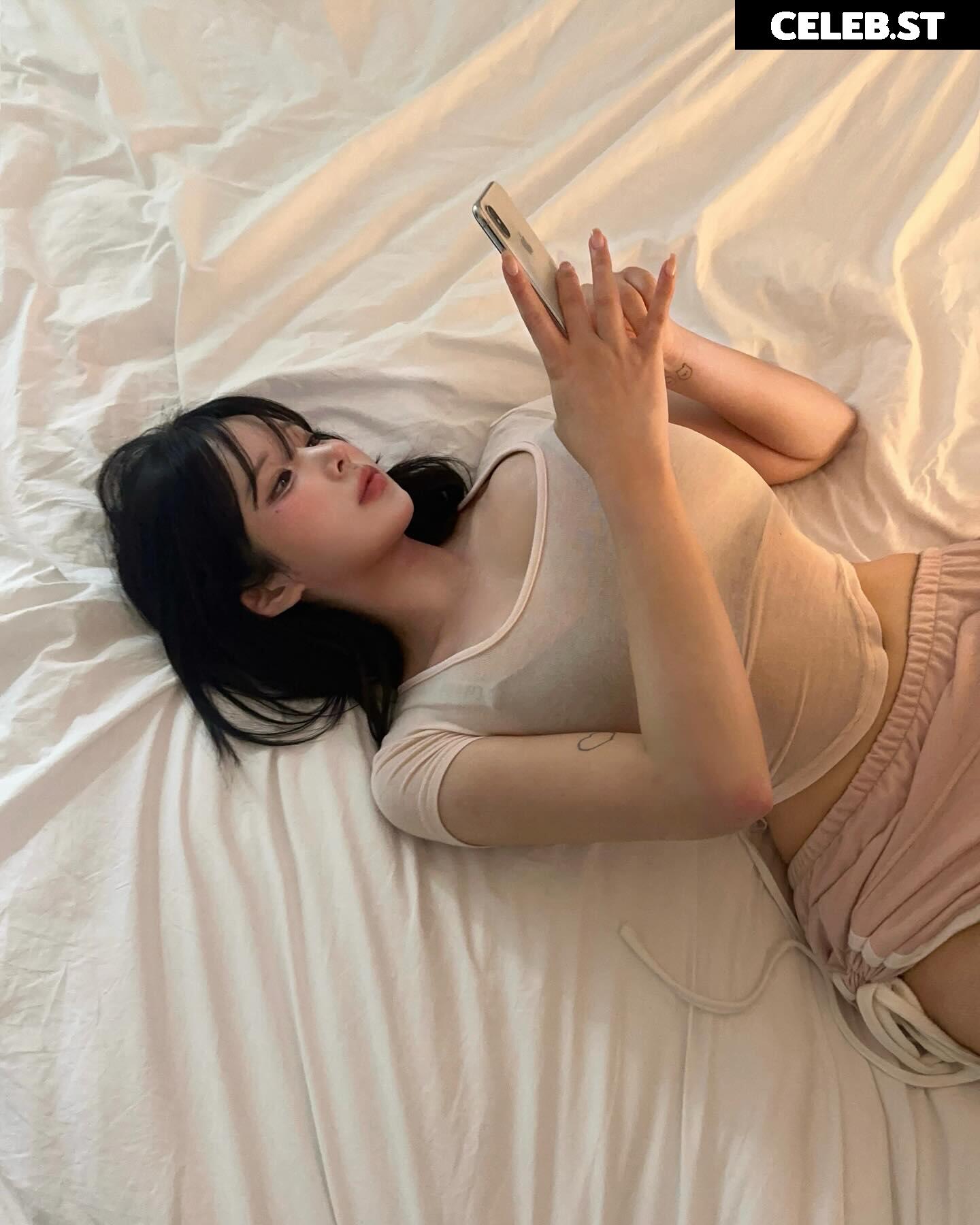 xouuuus / YUYU 유유 Image 11939728