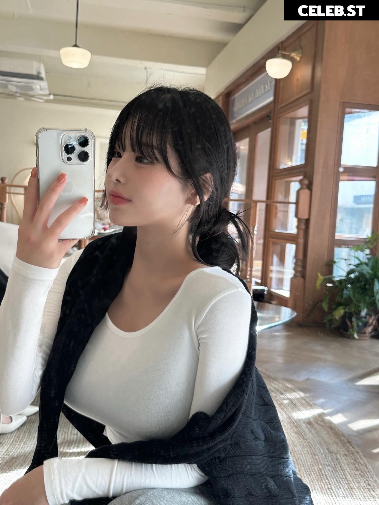 xouuuus / YUYU 유유 Image 11939760