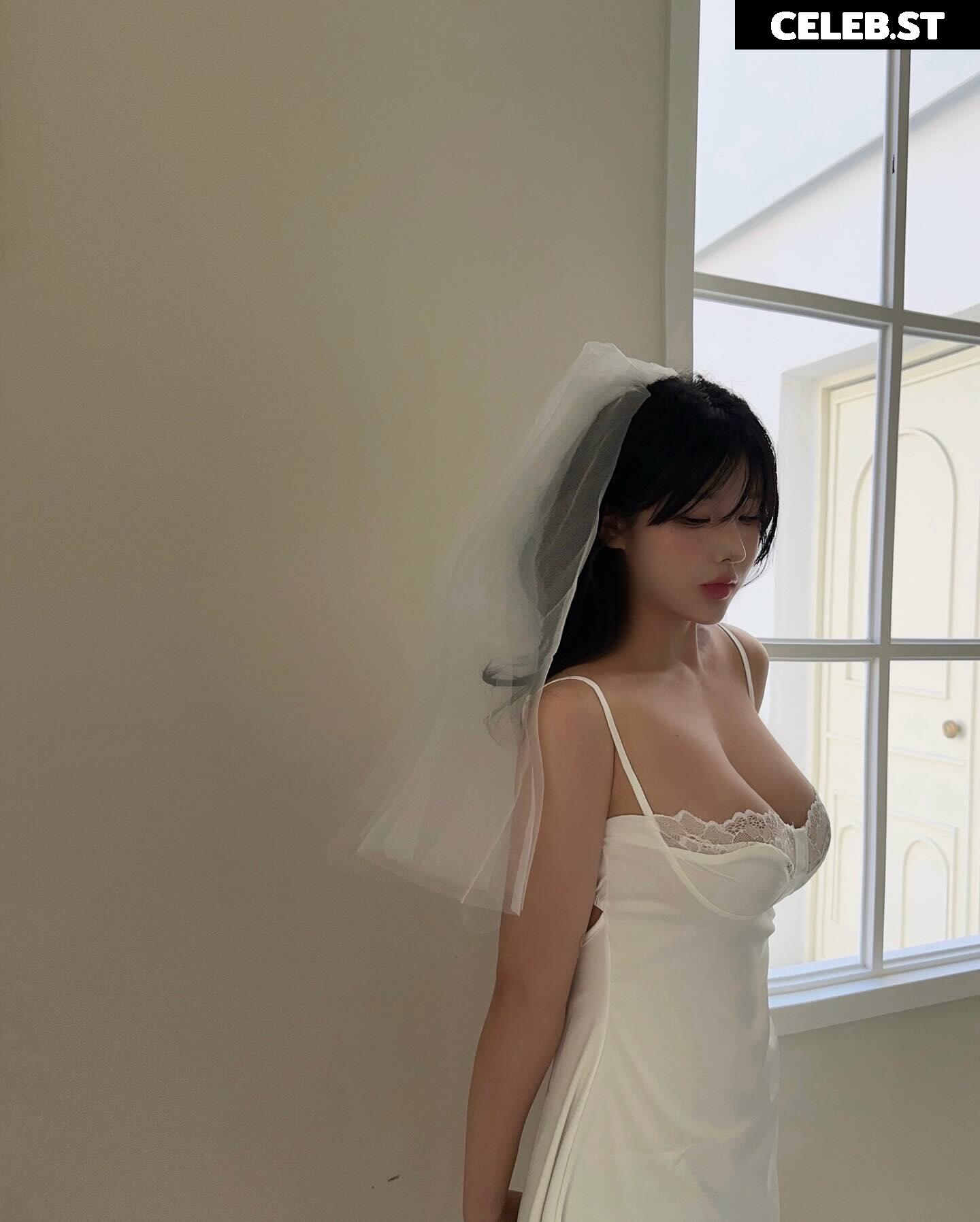 xouuuus / YUYU 유유 Image 11939754