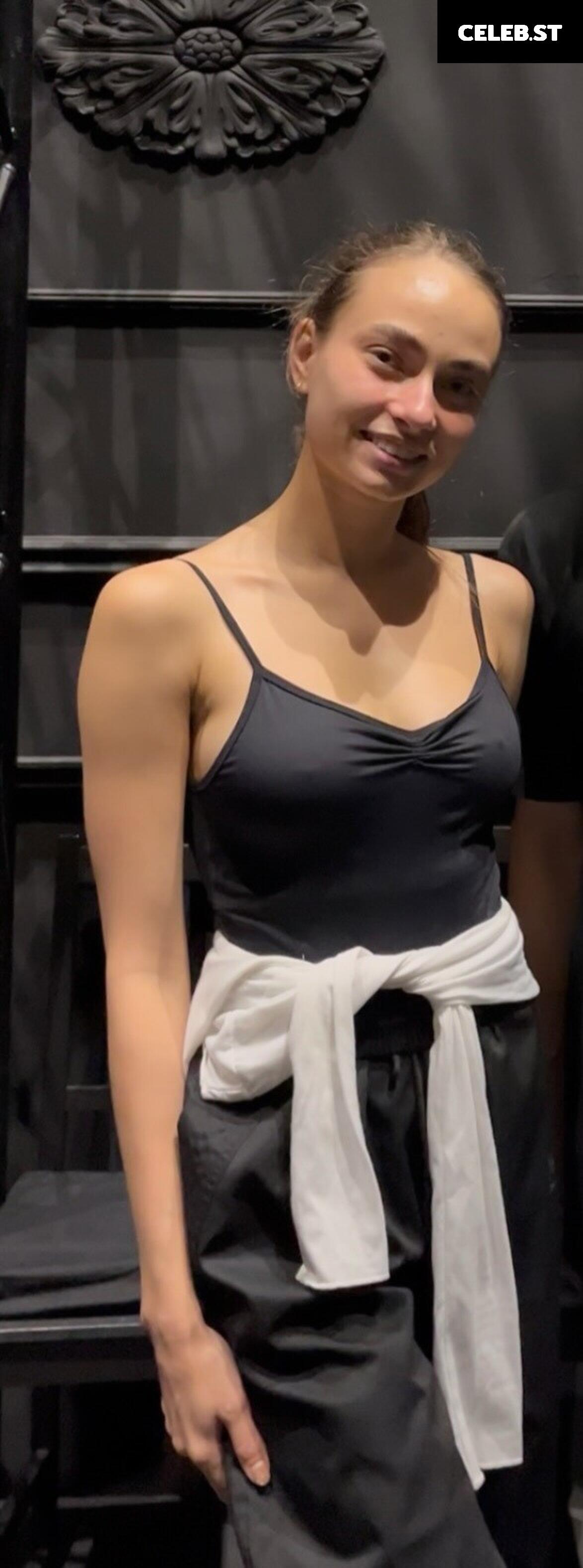 Katya Aivazova / Катя Айвазова / katarina.podberezna / AnsyQ Image 11939691