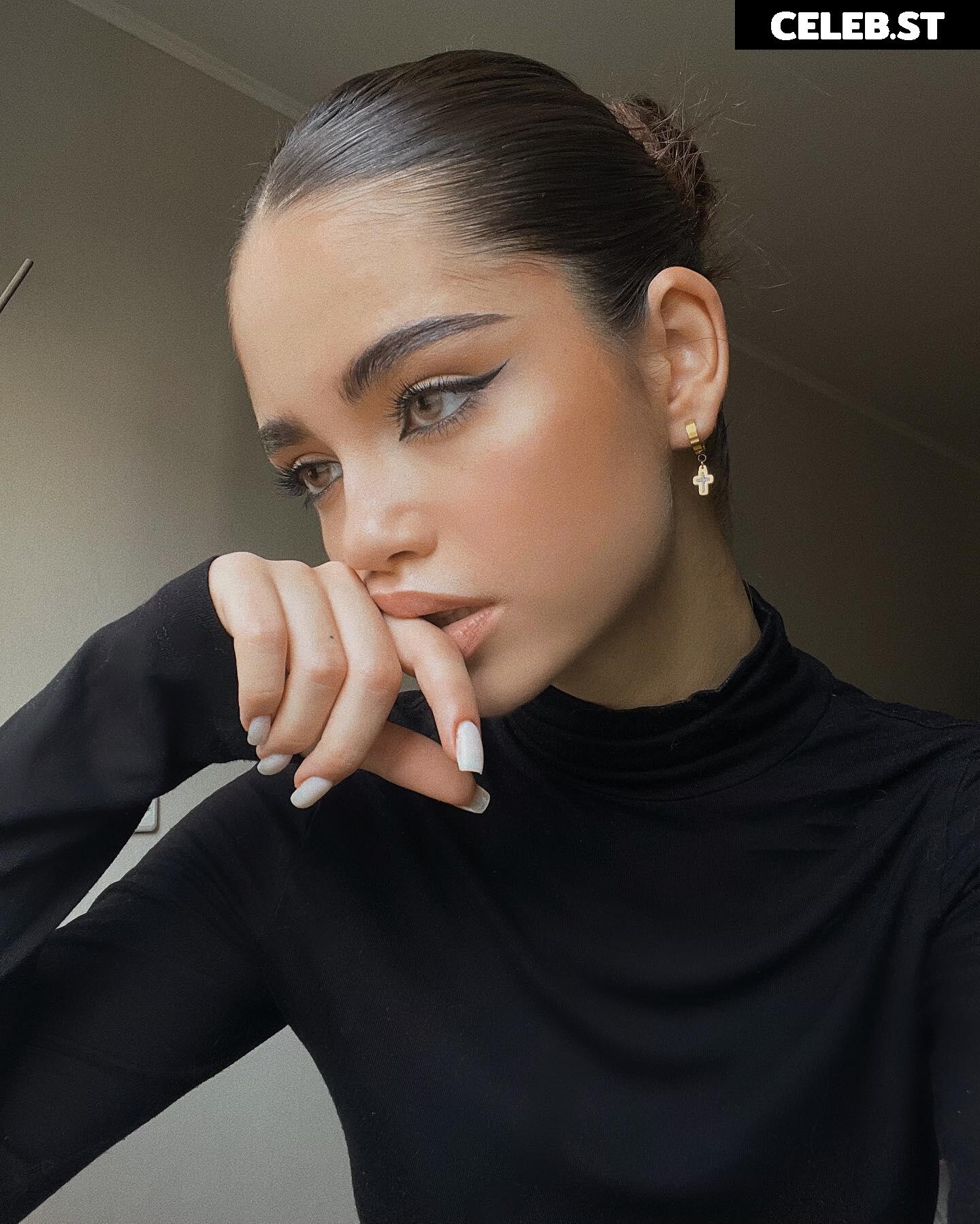 Sofia Chernasova / chernasova.sofia / soniachrn / Чернасова Софія Image 11939123