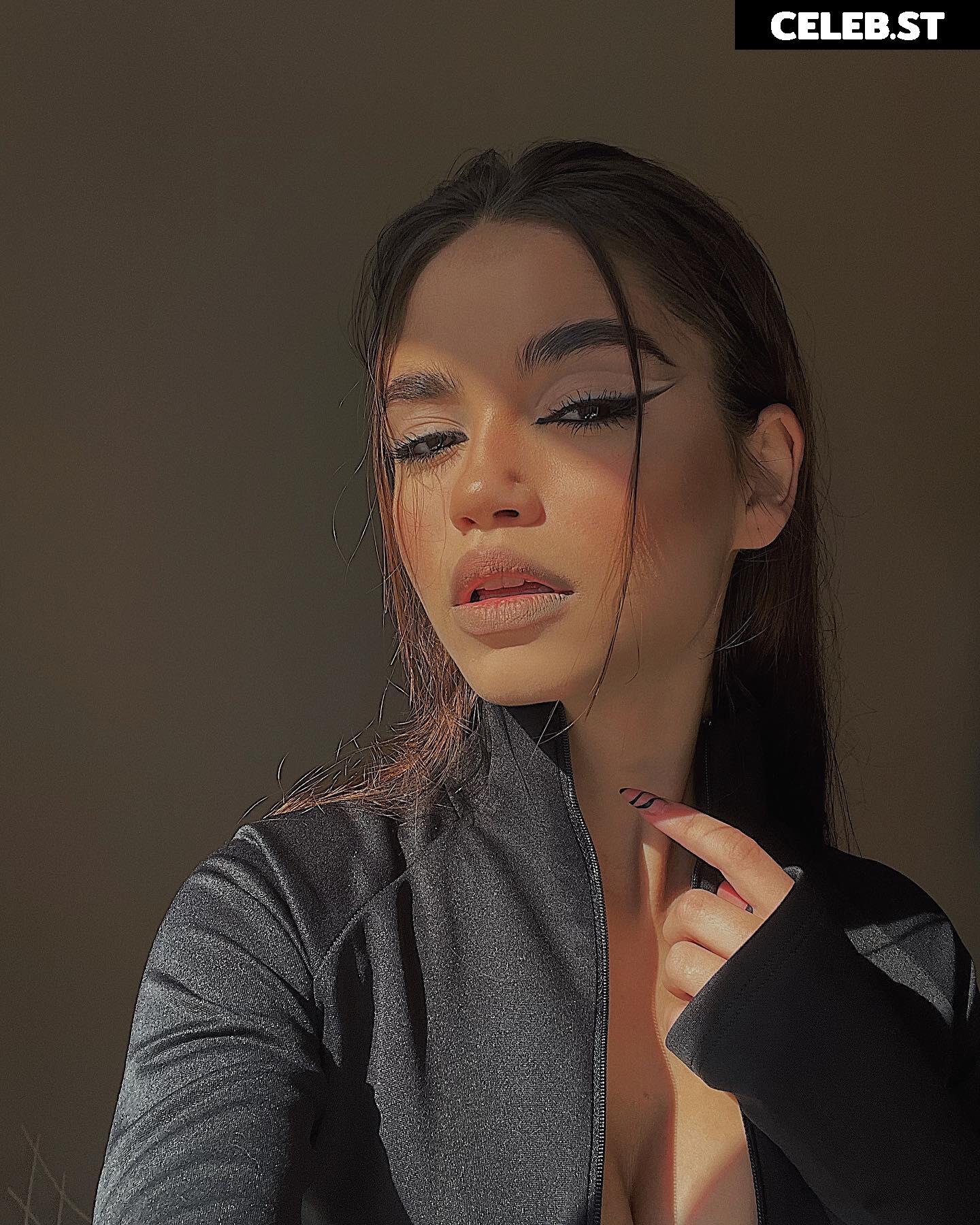 Sofia Chernasova / chernasova.sofia / soniachrn / Чернасова Софія Image 11939133
