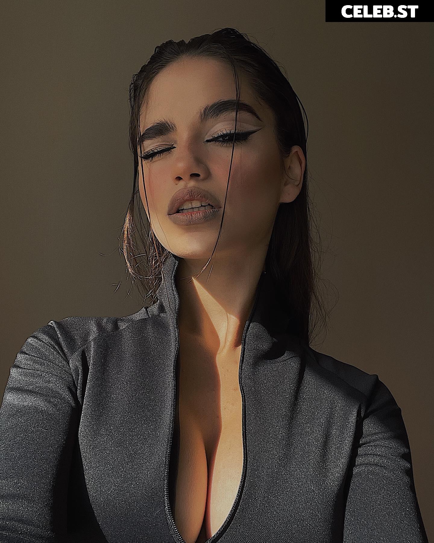 Sofia Chernasova / chernasova.sofia / soniachrn / Чернасова Софія Image 11939134