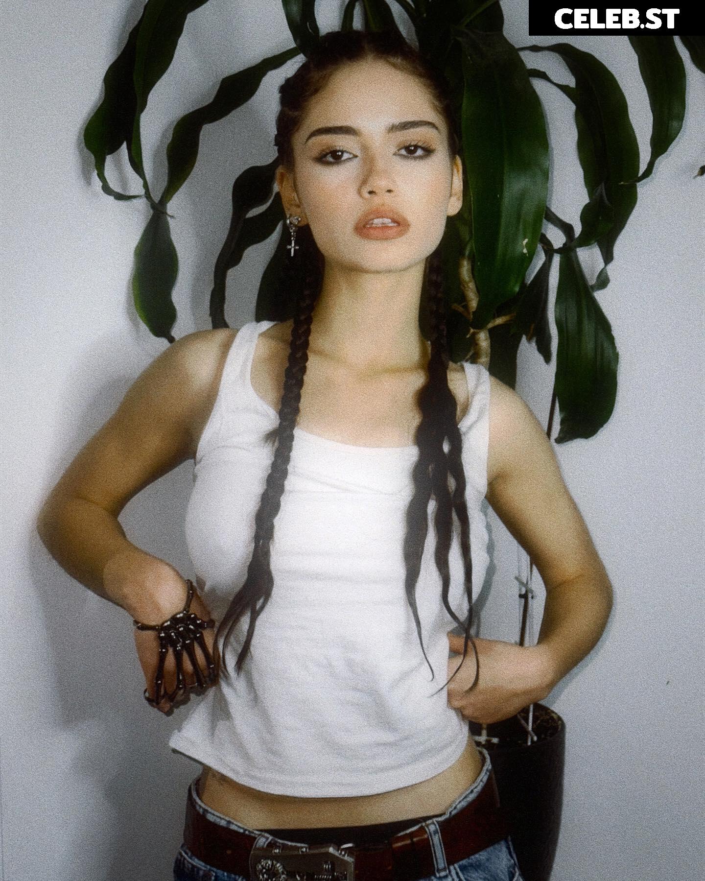 Sofia Chernasova / chernasova.sofia / soniachrn / Чернасова Софія Image 11939211
