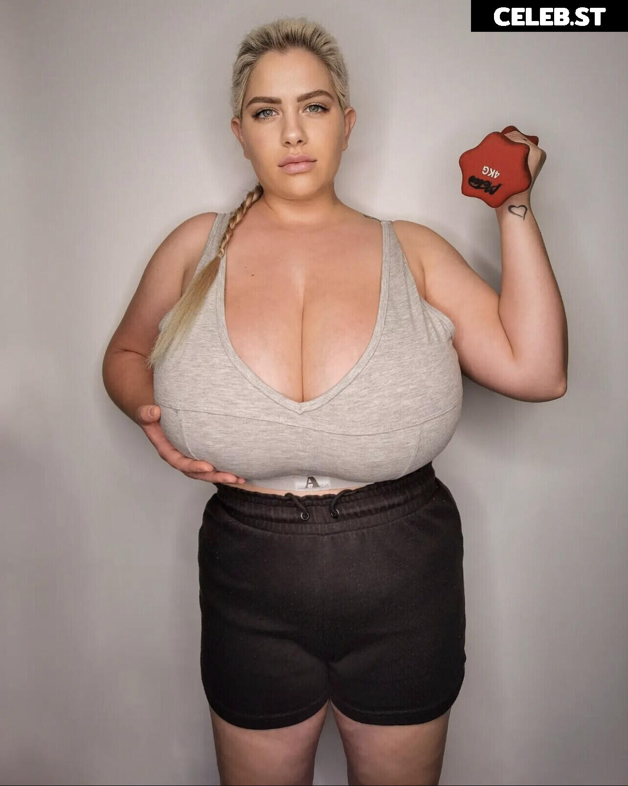 NinaPhoenix / Tamara Dido Image 11908513