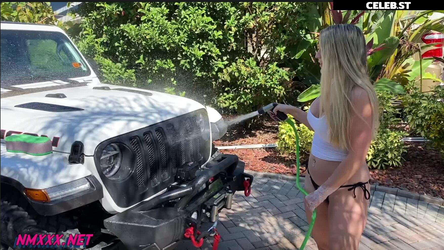 Brittany Gowl - NautiMate | MsExoticTraveler | Lazy Gecko Sailing Image 11901584