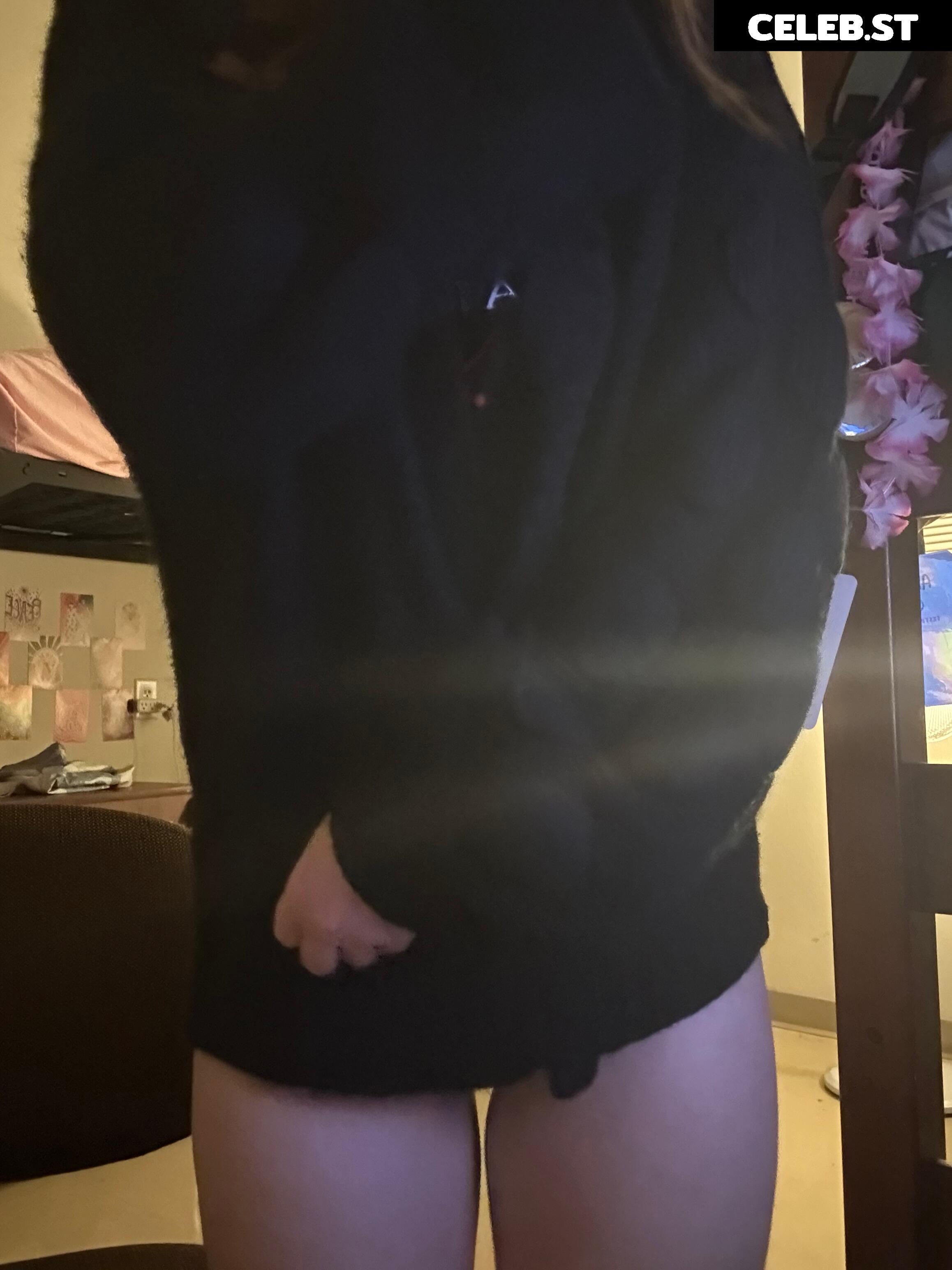 Thqtty/Thqttie/Thqcc Image 11901733