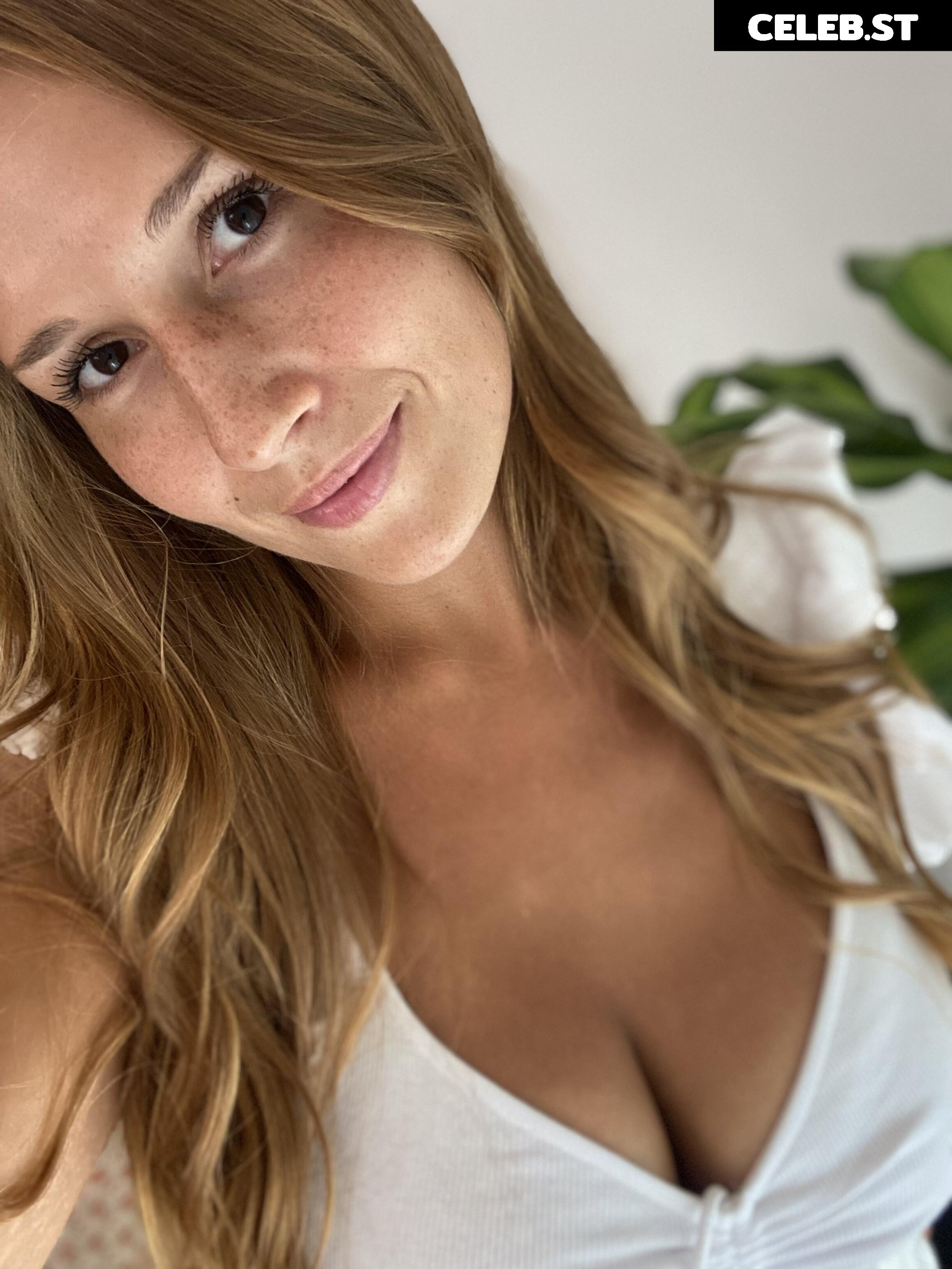 Miss_Anastasia | yours_anastasia Image 11909365