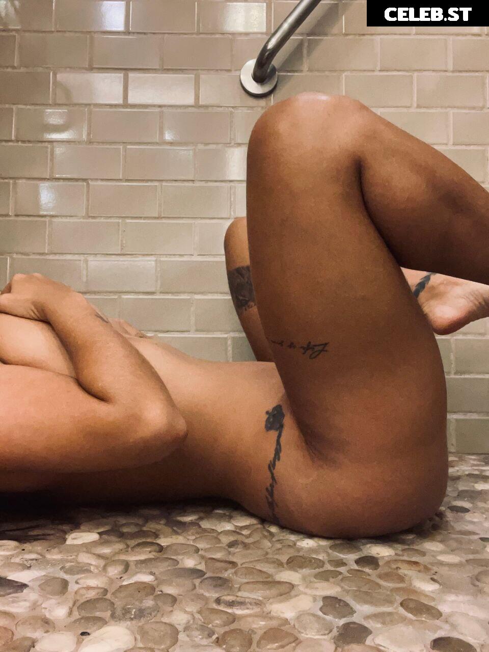 kpmu011/ Kathiie Pauline / Katherine Pualine Medrano Image 11987134