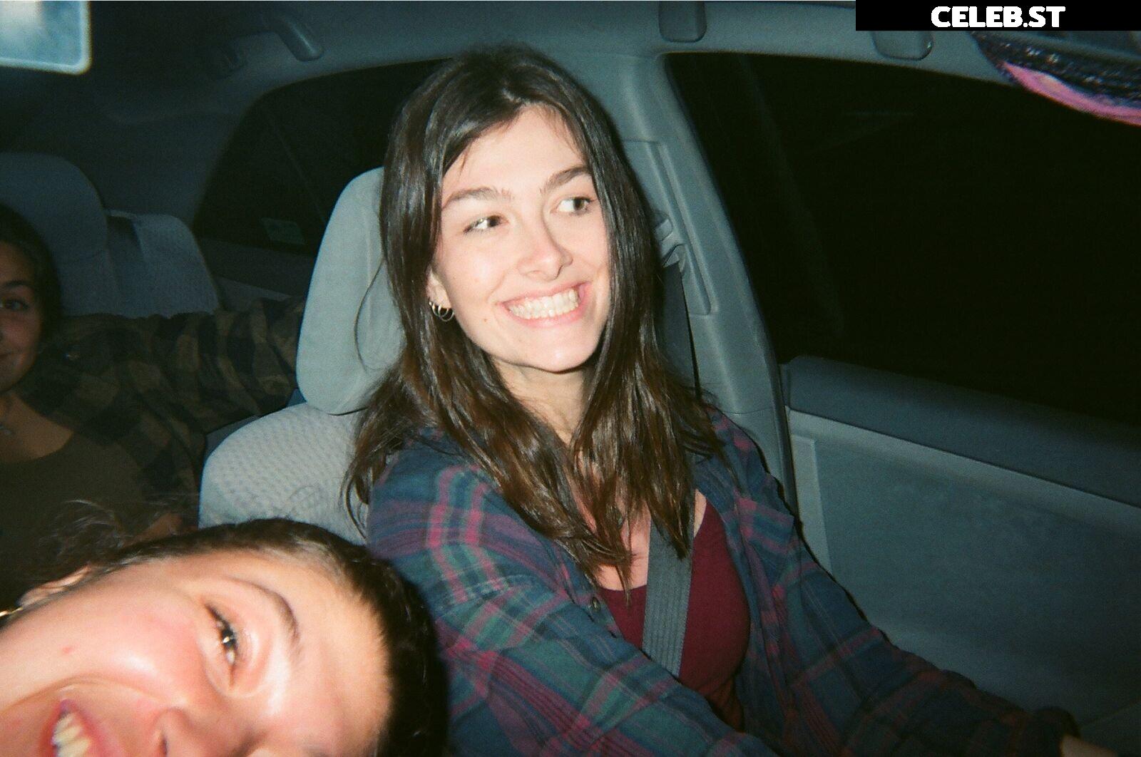 Lia Reacts / Lia_Fiore Image 11981997