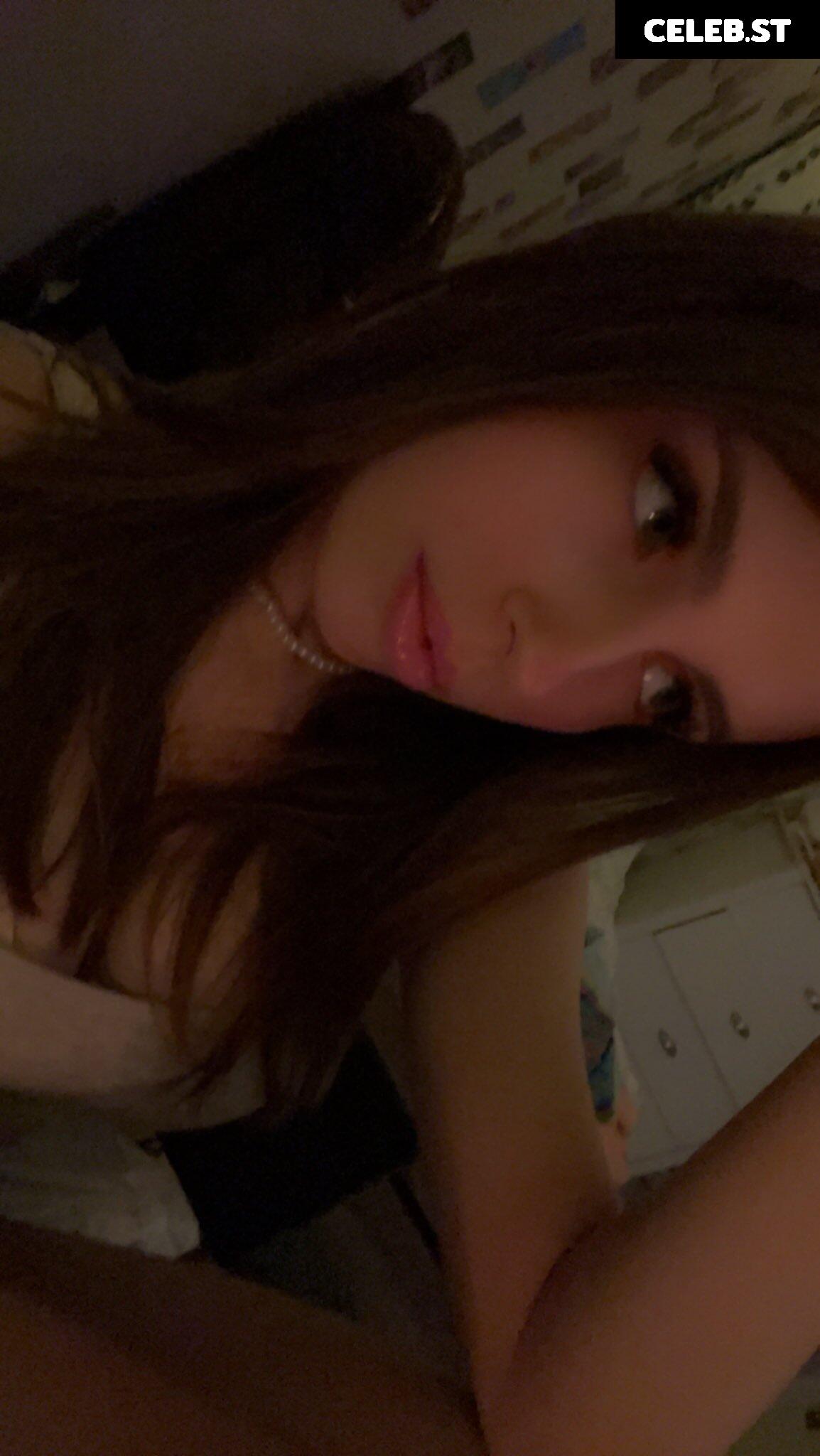 Hailey Phillips / haileychechik / haileyphilllips / maybeehailey / Image 11981165