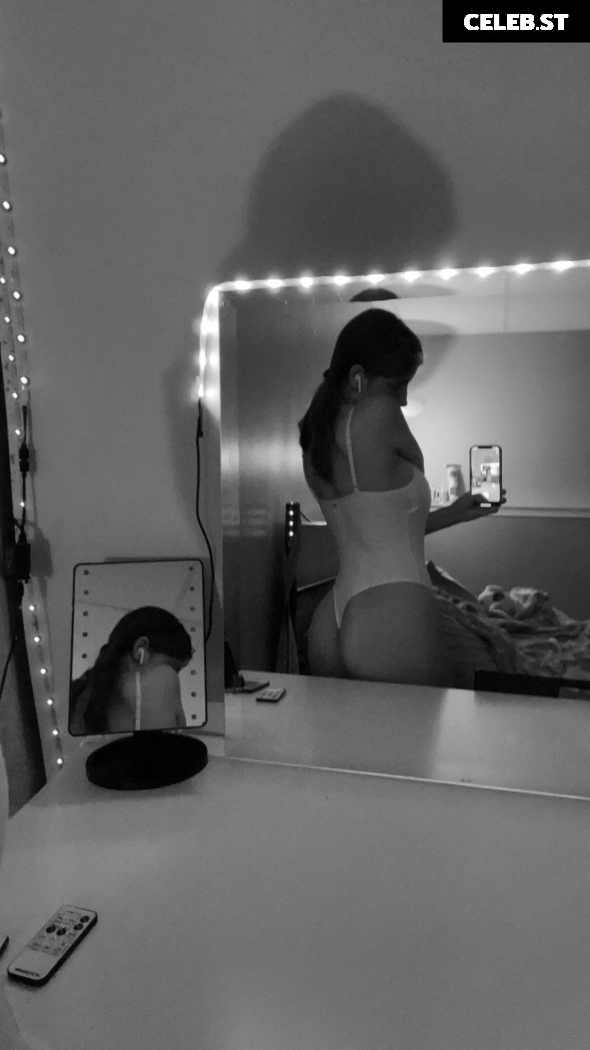 Hailey Phillips / haileychechik / haileyphilllips / maybeehailey / Image 11981147