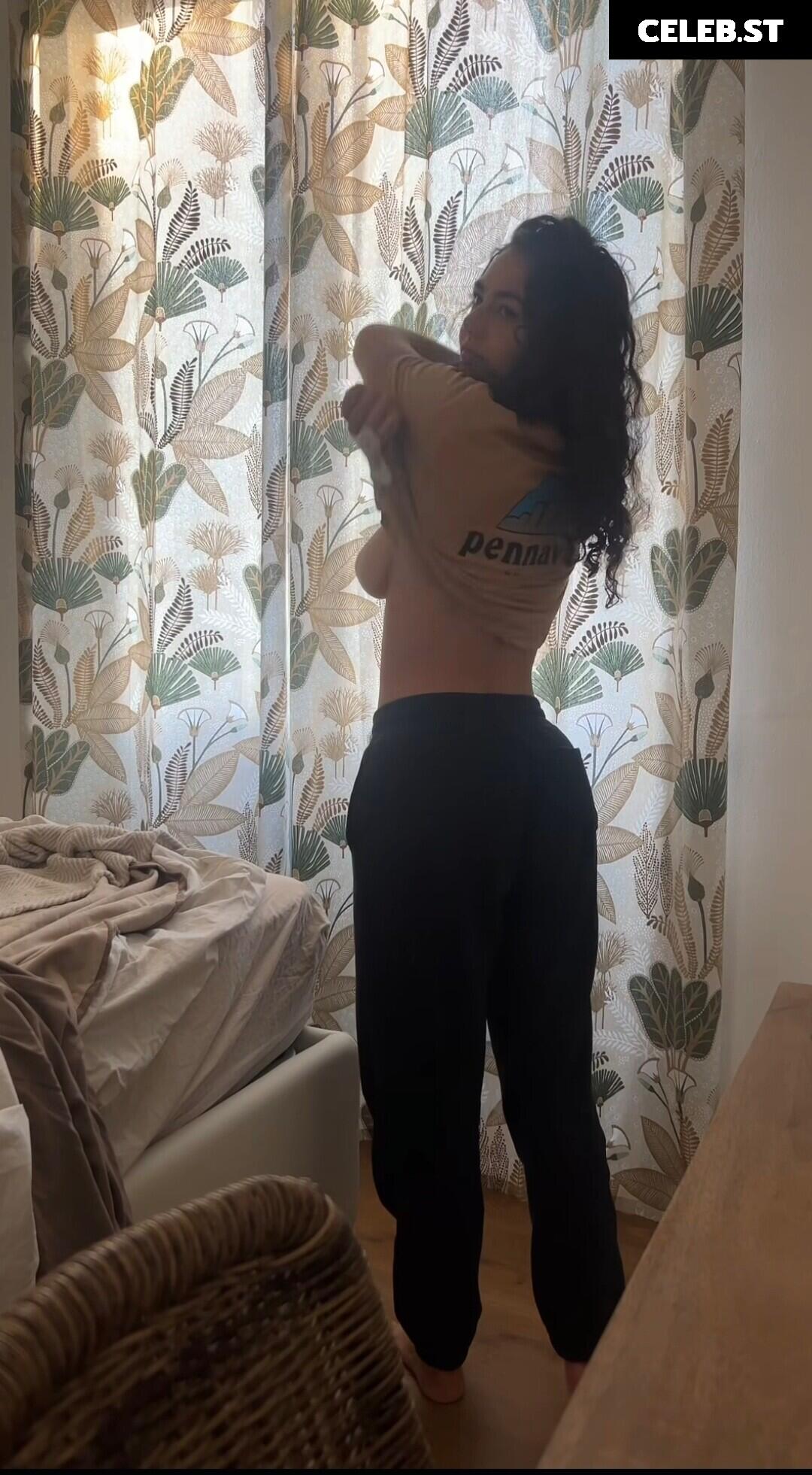 Helena Dahr / Helena Daher Image 11980455