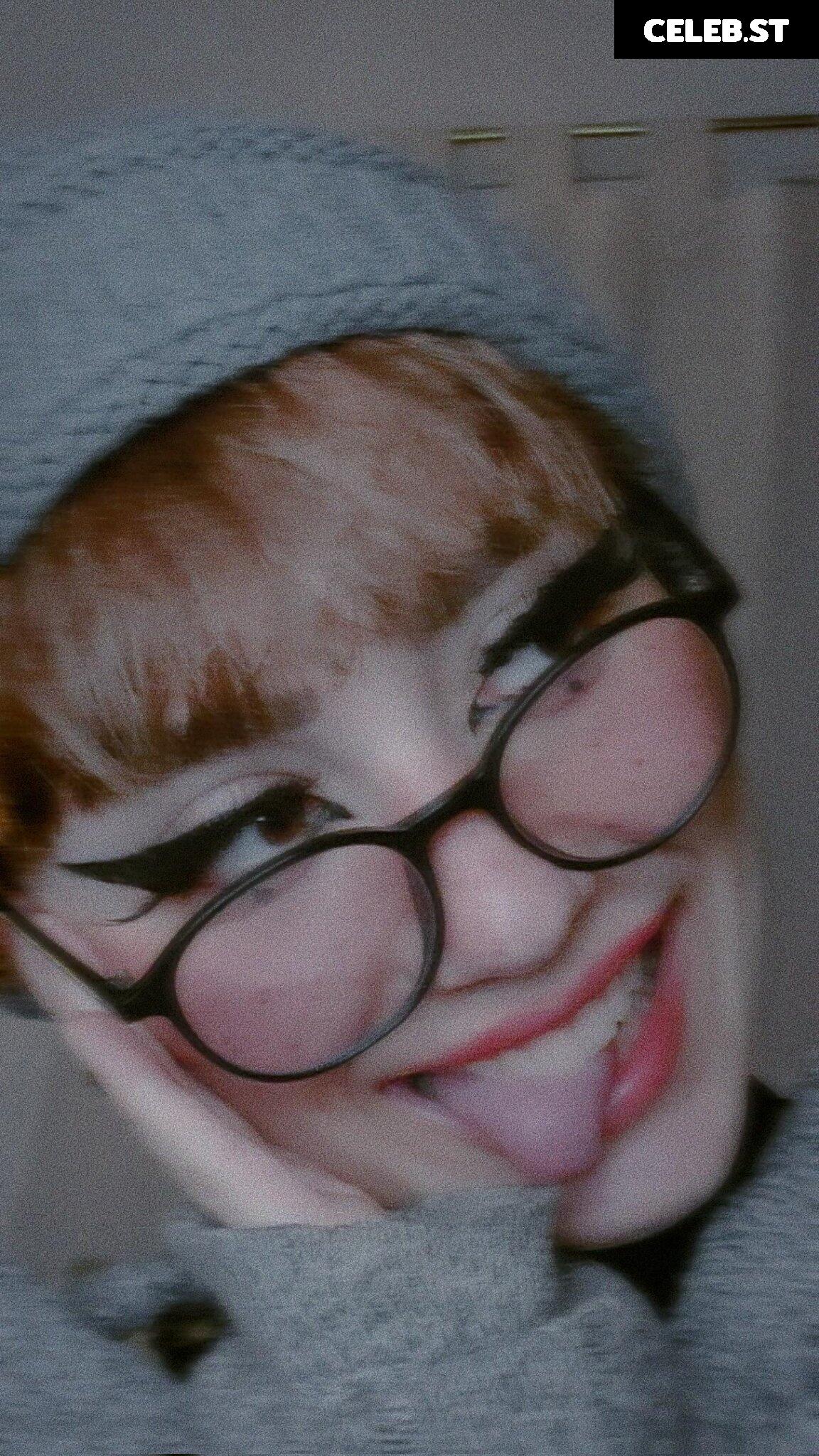 AgathaDomen (Twitch ASMR streamer) Image 11989942