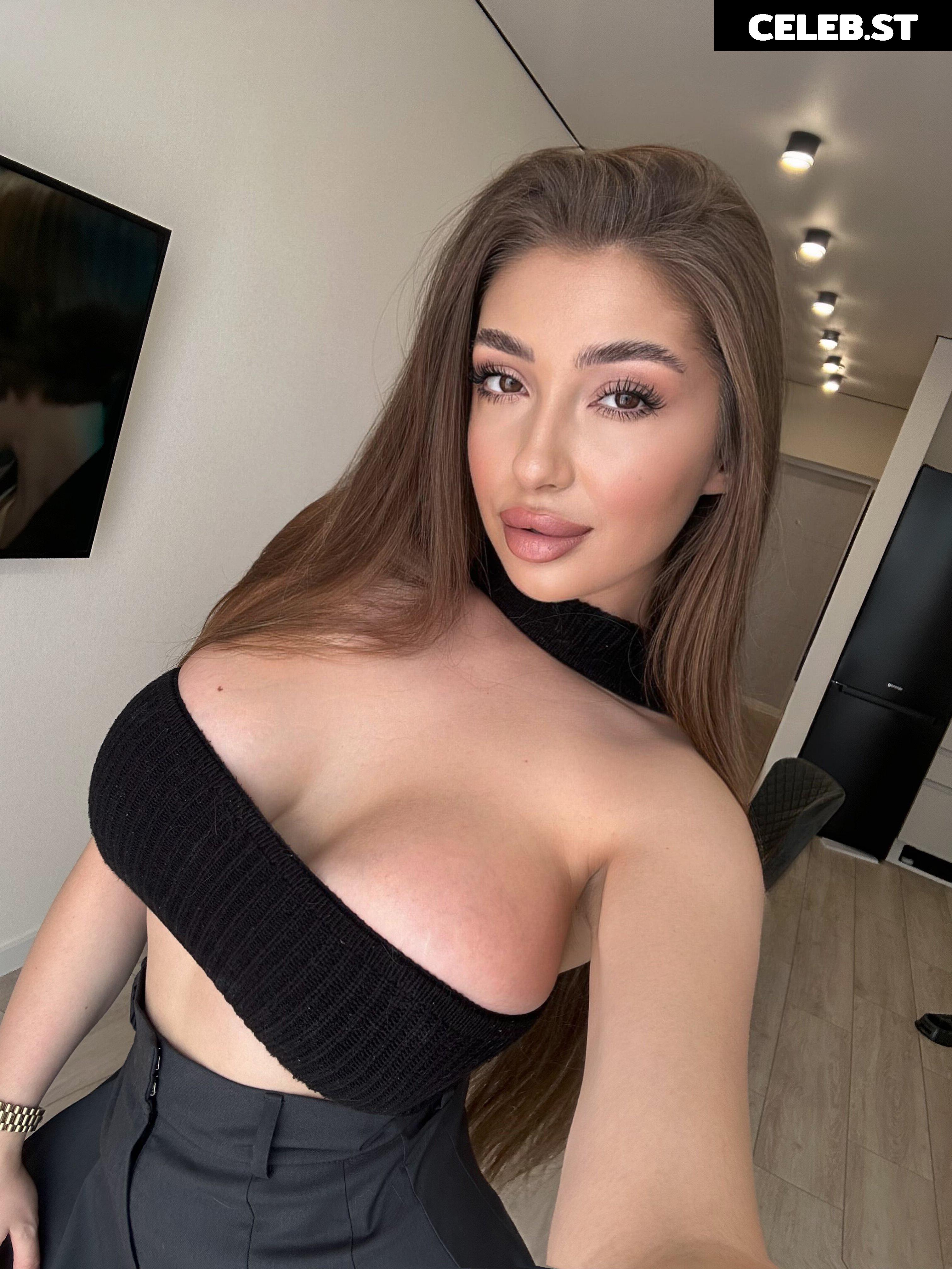 Molly Meow / molly_meoww / polly_svid Image 11989373