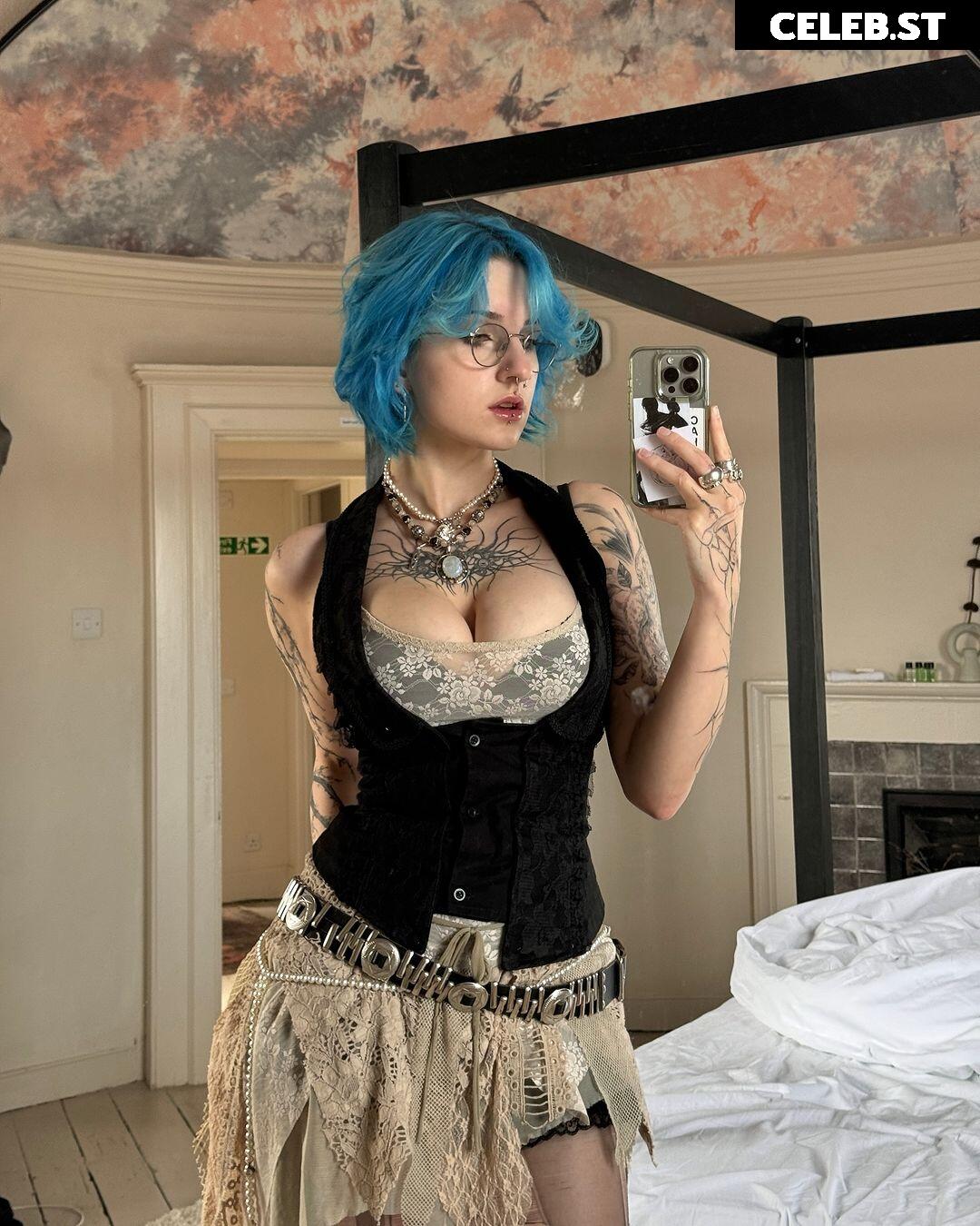 Lyra Crow (lyracr0w0) Image 11868083