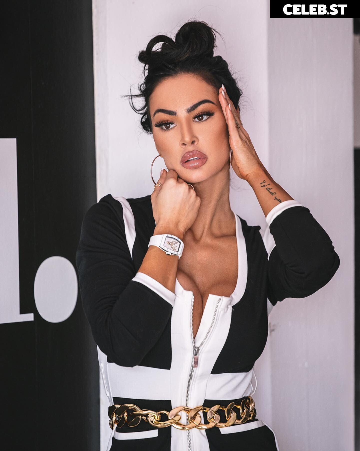 Katelyn Runck Image 11867308