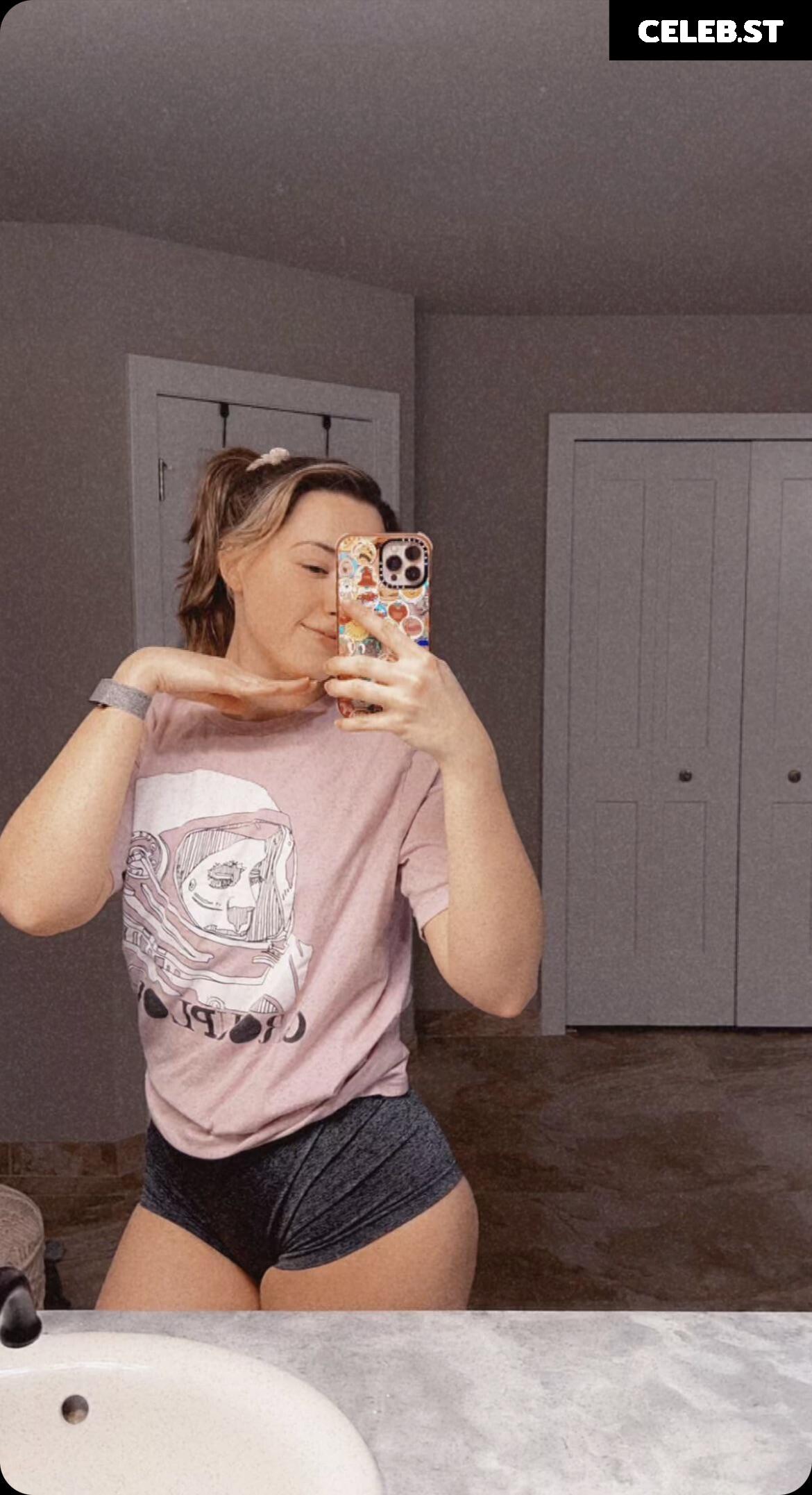 Pineapplebrat / Alice Klomp Image 11866671