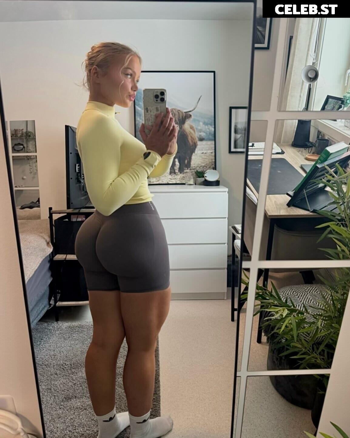 heleneelises/ Helene Elise Strom/ helenees Image 11866244