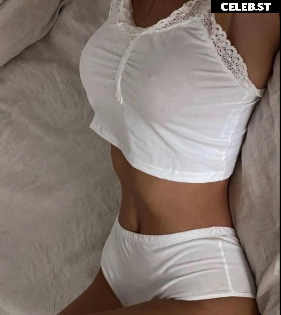 freyyyaliiind | shygirl122 |  Shygirl123 Image 11860966