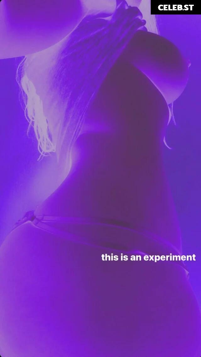 Robyn (rrr0byn / robynsnotreal) Image 11875845