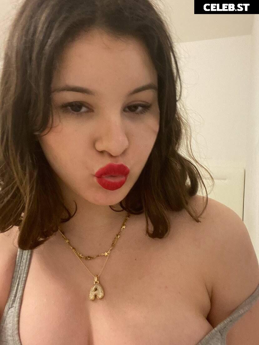 Adrialoo Image 11875510