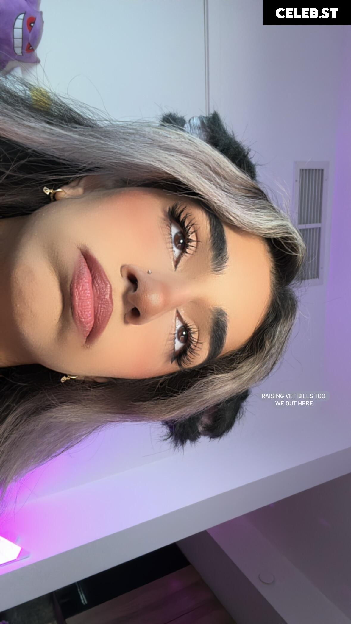 Saira Rose / sairaspooks Image 11875206