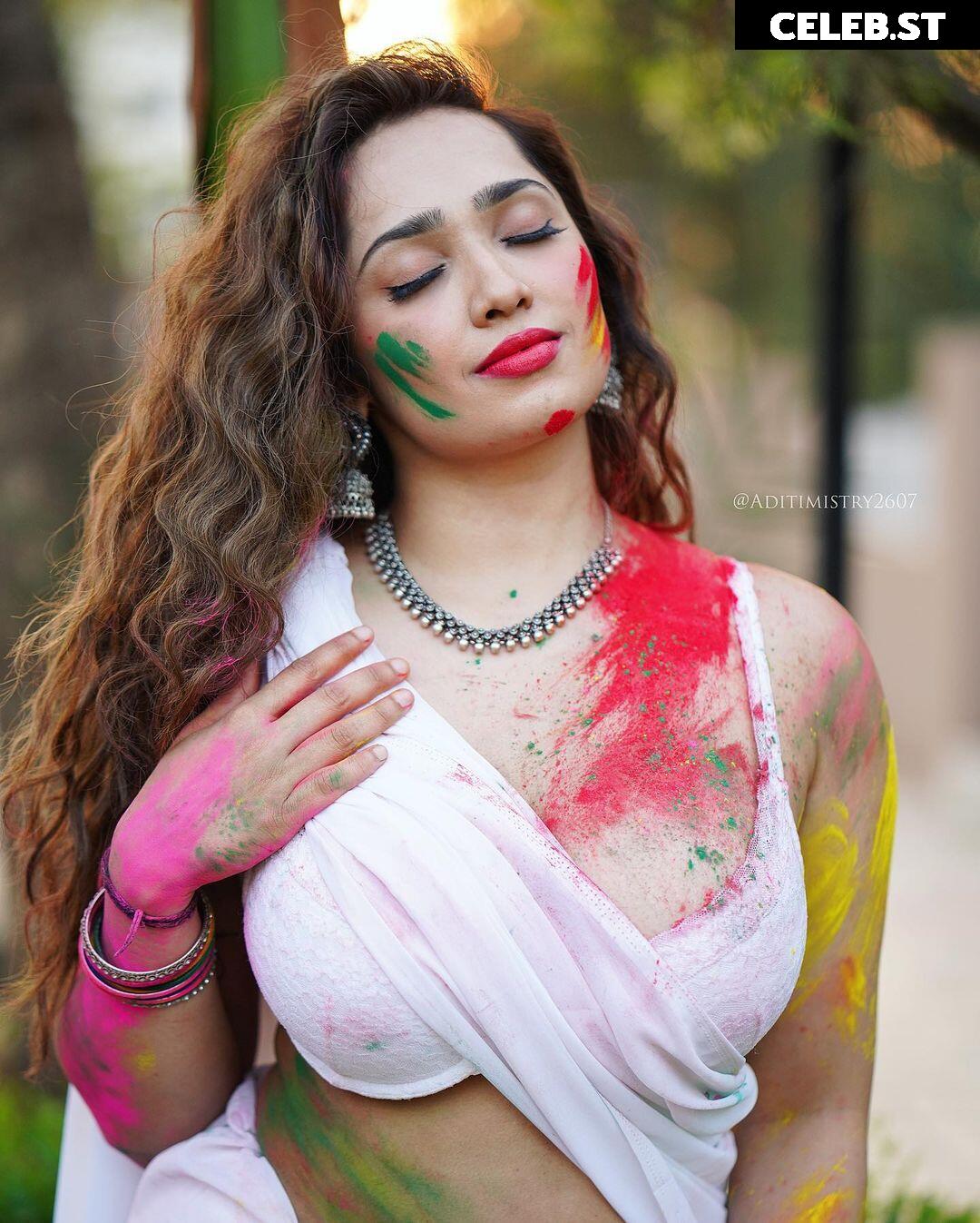 Aditi Mistry Image 11874687