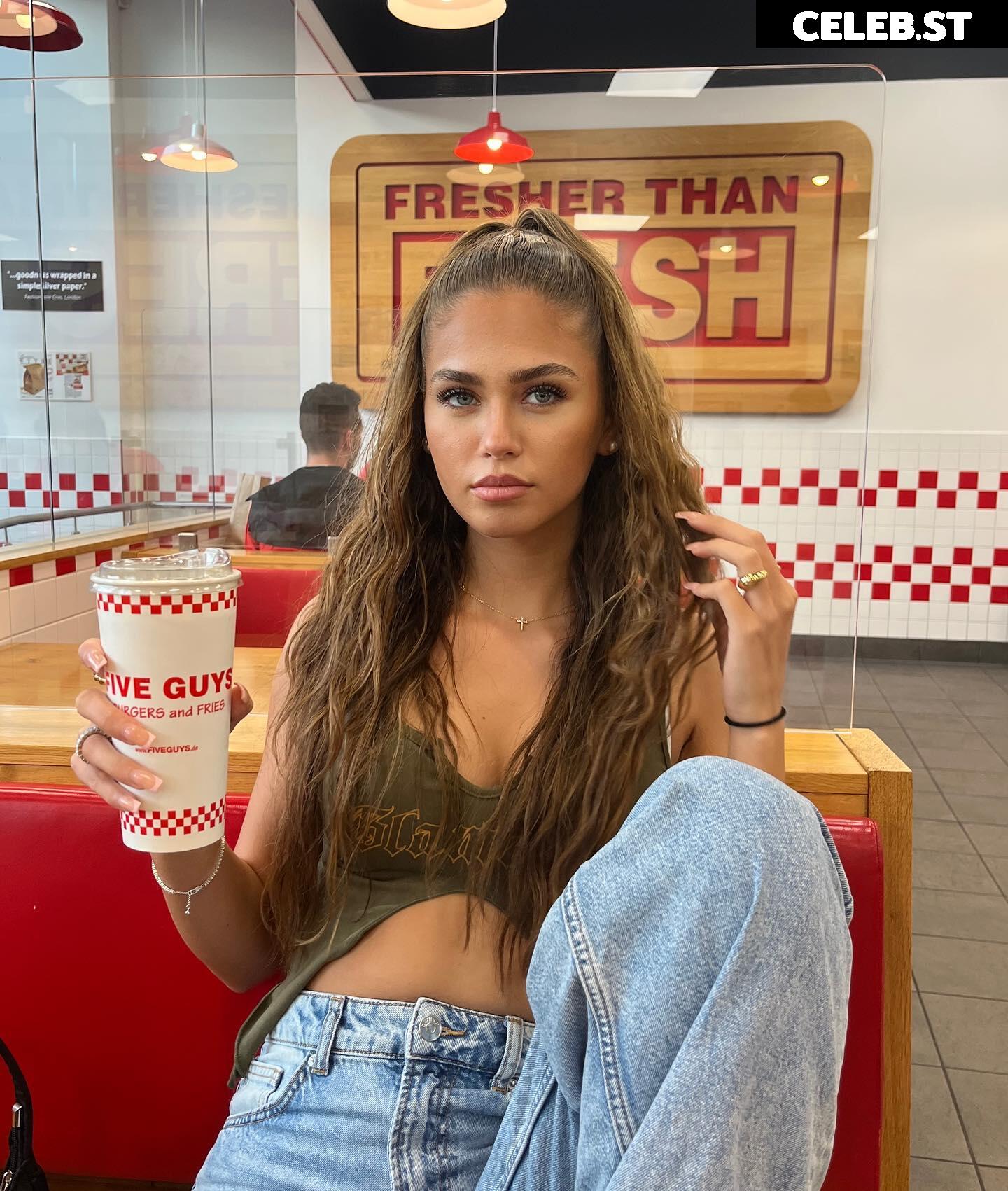 lara_giorr Image 11874337