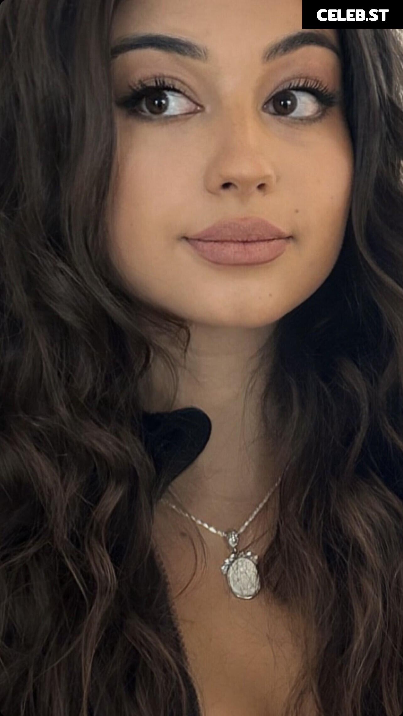 Reneé Monaco (peachmangojuice) Image 11876488