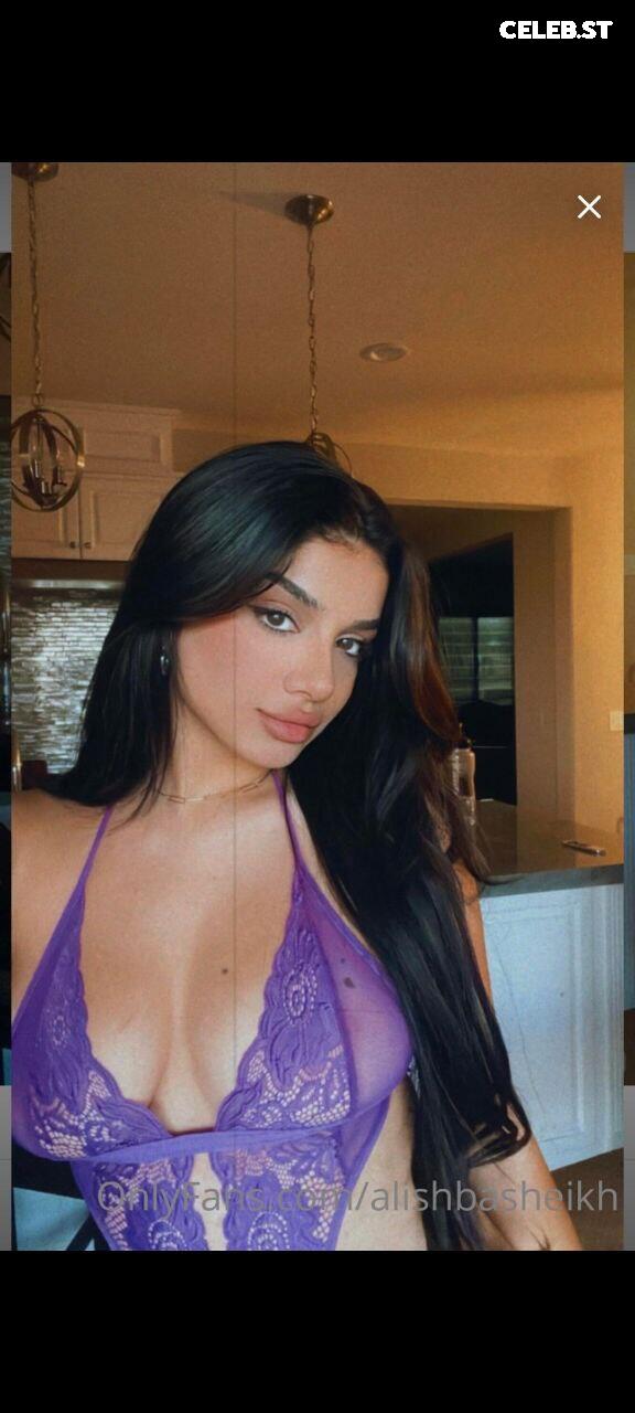 Alishbasheikh Image 11872561