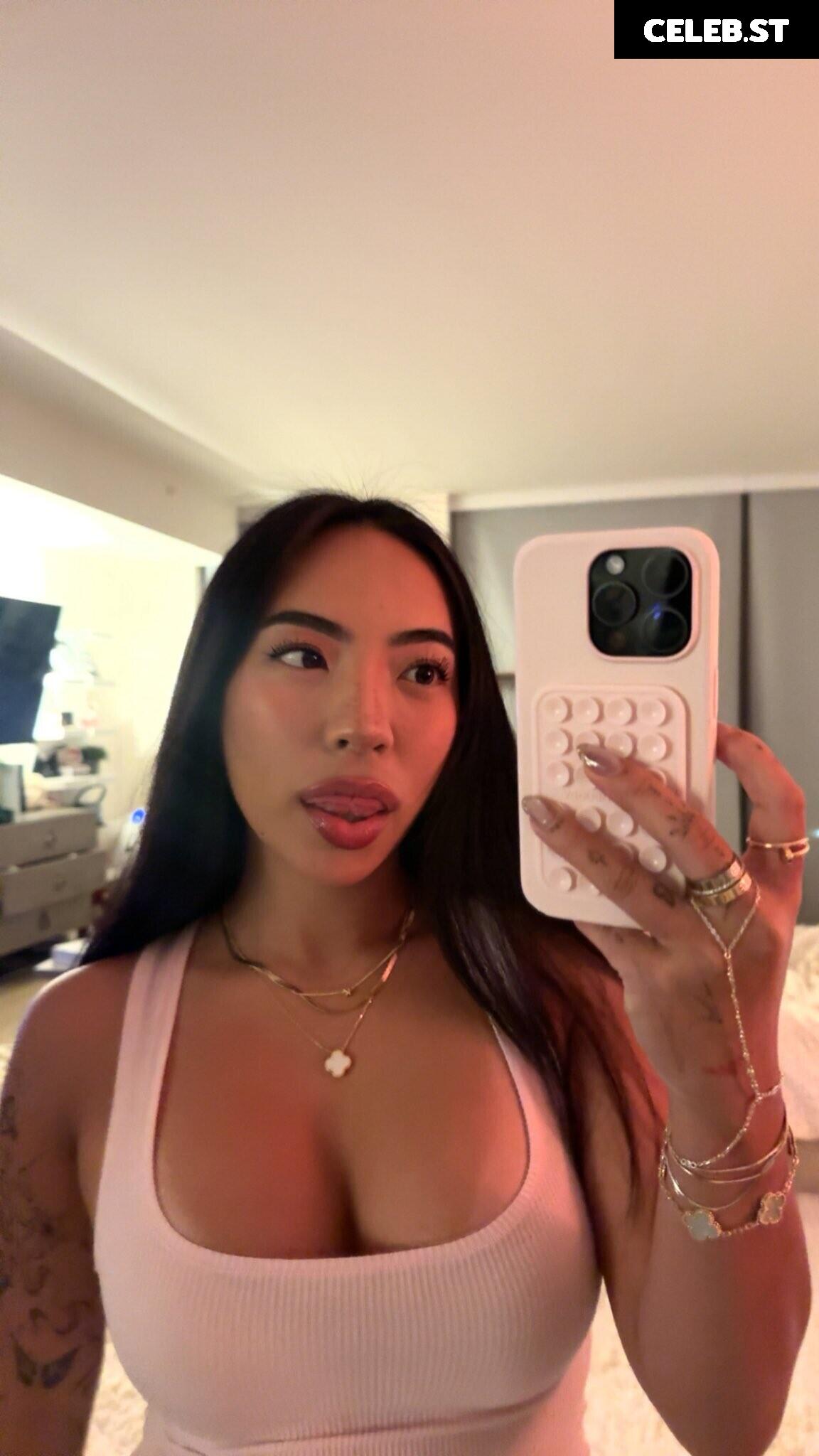 lilkasian / haleyy.nguyen Image 11821426