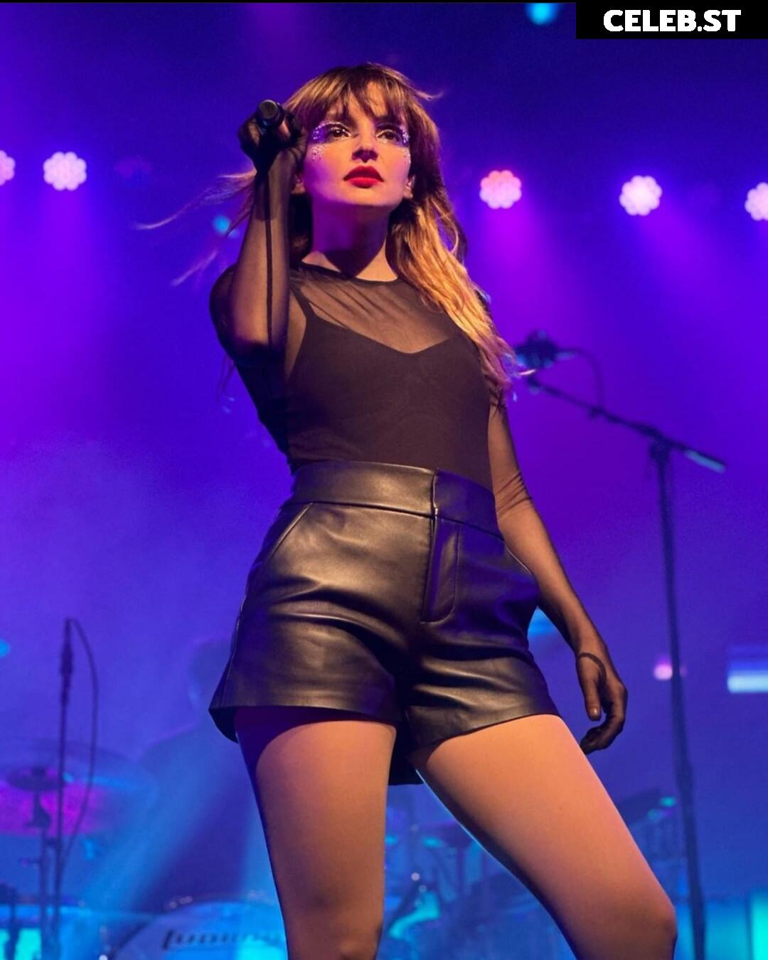 Lauren Mayberry (Singer) Image 11898619