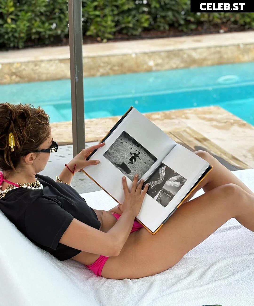 Burcu Özberk Image 11895996