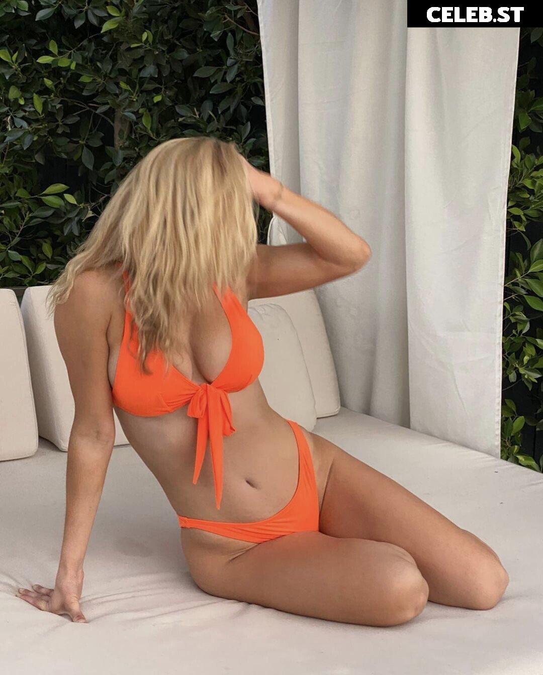 WWE Lana / CJ Perry Image 11895630