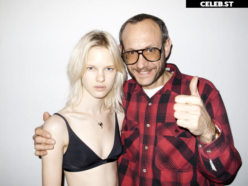 Terry Richardson with Girls Image 11895131