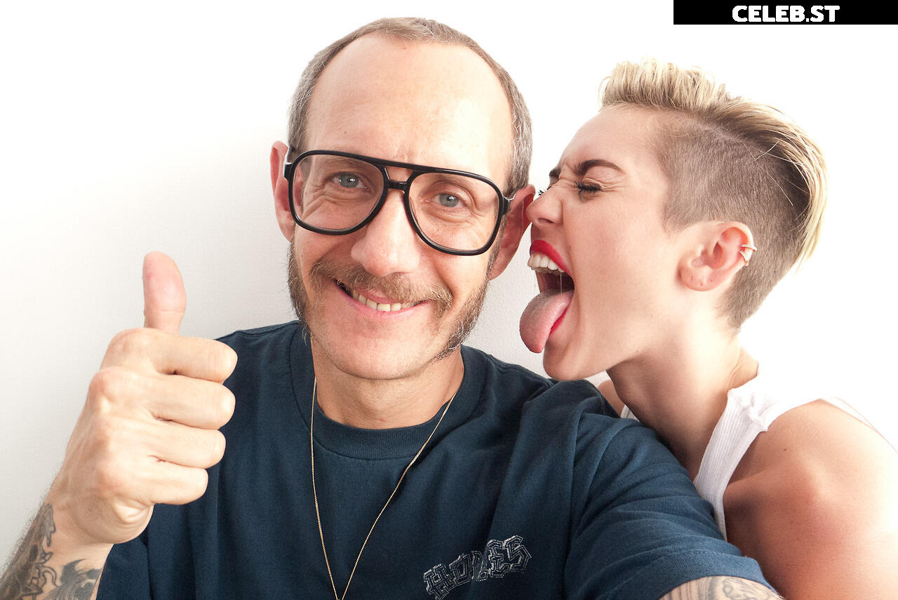 Terry Richardson with Girls Image 11895165