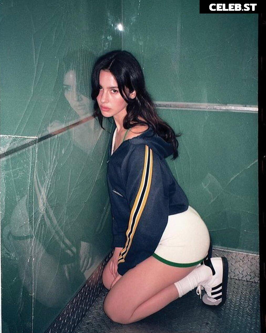 Gracie Abrams Image 11895382